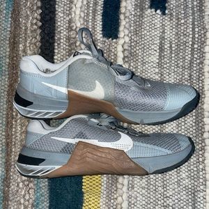 Nike Metcon 7 (Women’s 9.5 / men’s 8) - Grey